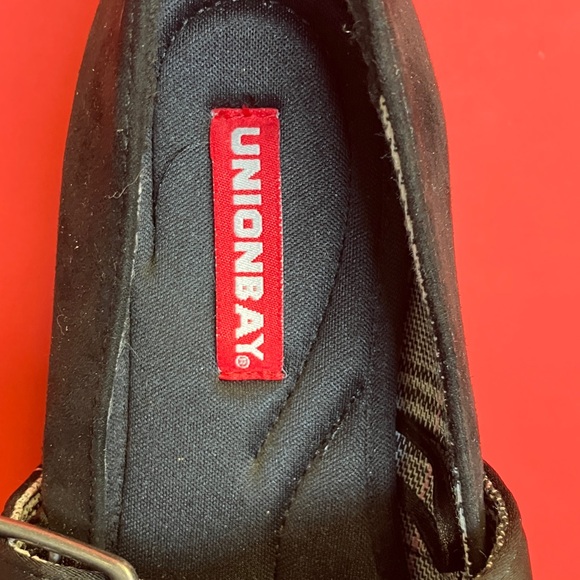 UNIONBAY Women's Black Buckle Flats - Picture 2 of 6